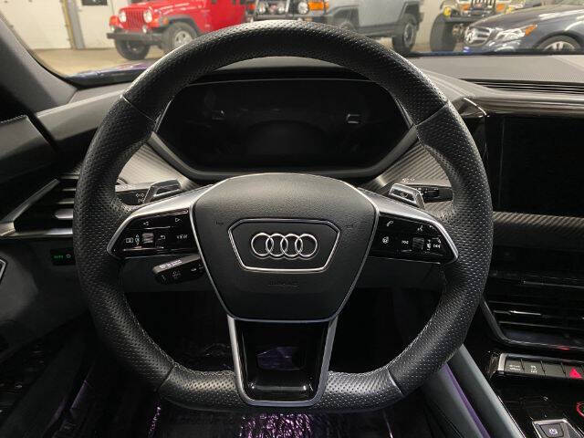 2022 Audi e-tron GT quattro Prestige