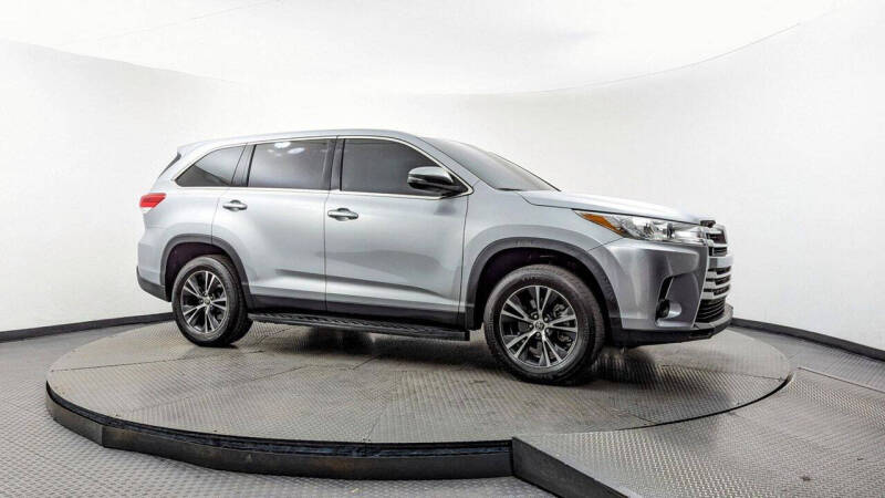 2019 Toyota Highlander LE
