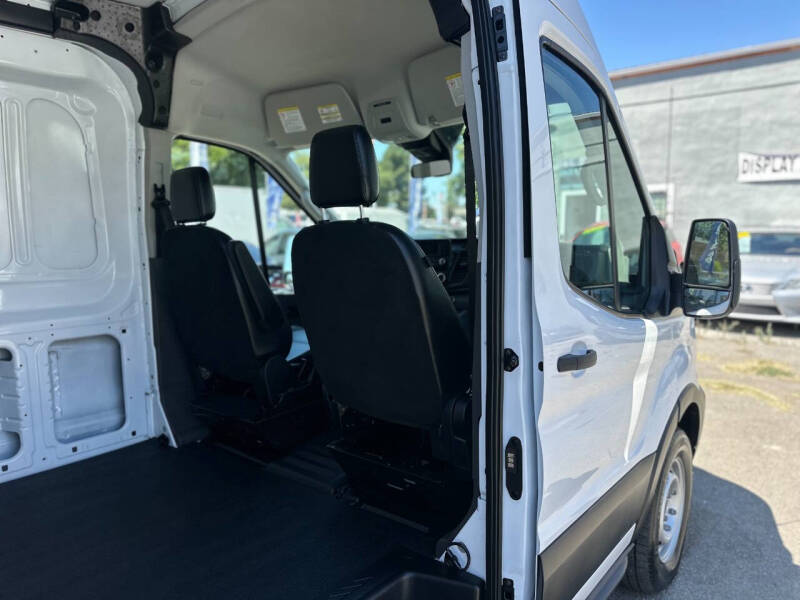 2022 Ford Transit 250