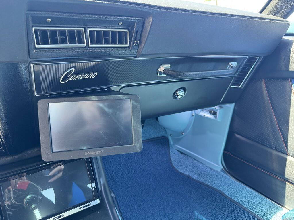 1969 Chevrolet Camaro 18