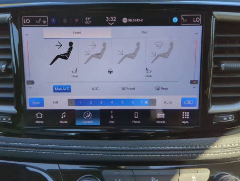 2024 Chrysler Pacifica Plug-In Hybrid Select