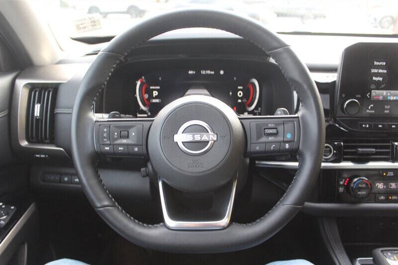 2023 Nissan Pathfinder Platinum