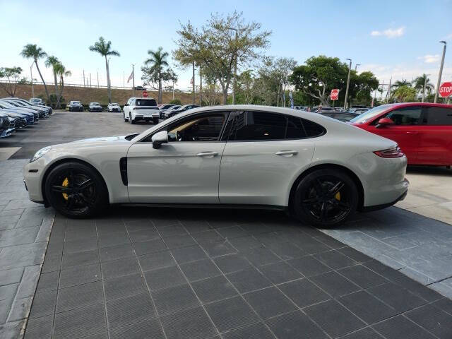 2020 Porsche Panamera