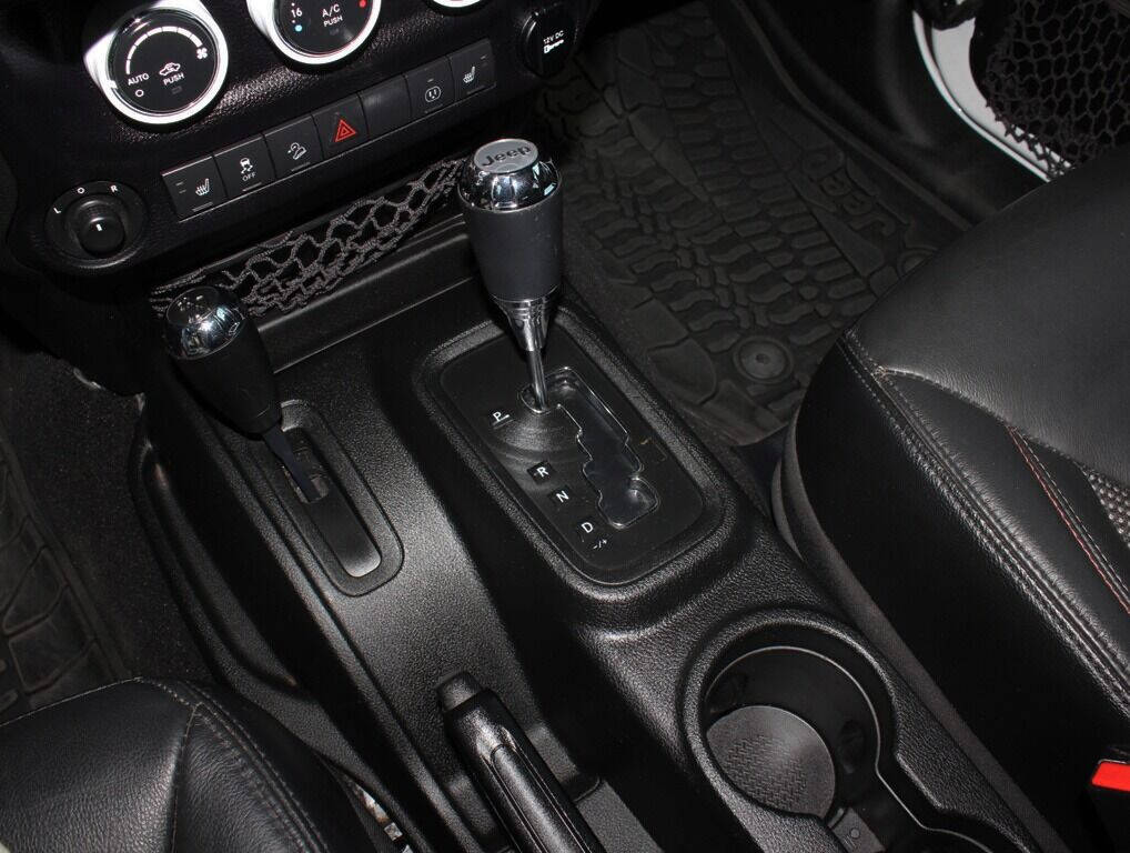 2017 Jeep Wrangler Unlimited  - $29,995