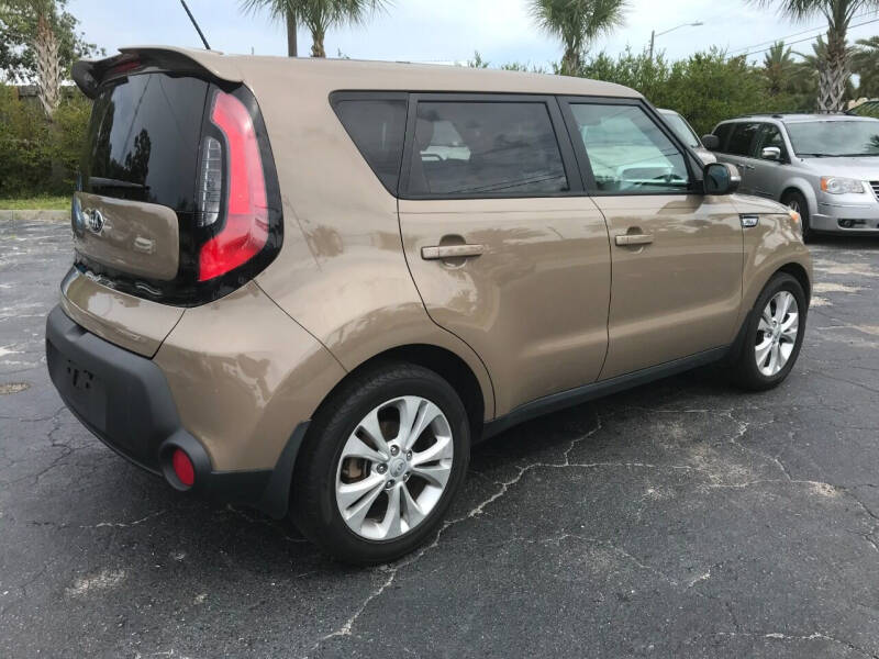 2015 Kia Soul null photo 6