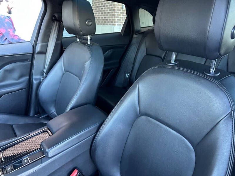 2019 Jaguar F-PACE 25t Premium