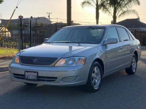 2002 Toyota Avalon for sale at ZAZA MOTORS INC in San Leandro CA