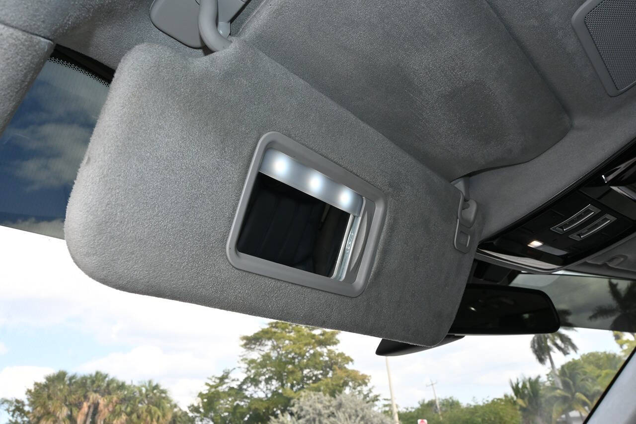 2016 Land Rover Range Rover 64