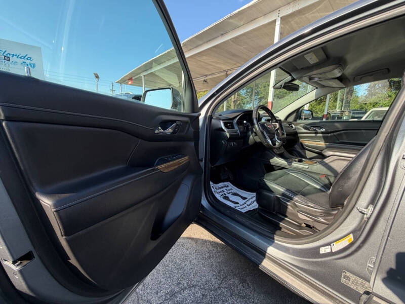 2020 GMC Acadia SLE