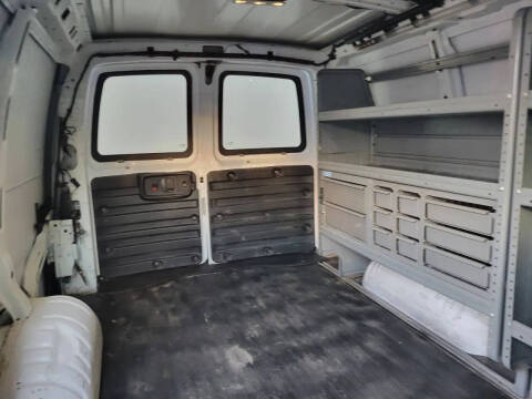 2017 GMC Savana 2500