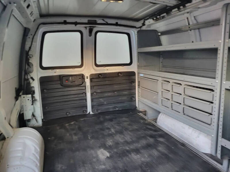 2017 GMC Savana 2500