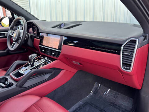 2023 Porsche Cayenne