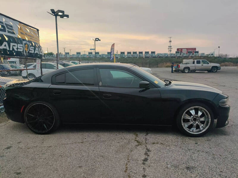 2017 Dodge Charger SE