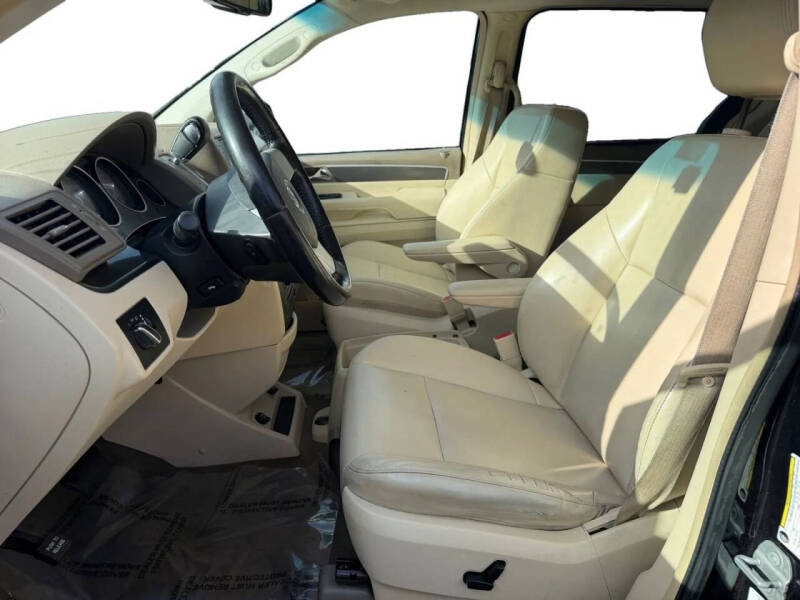 2010 Volkswagen Routan