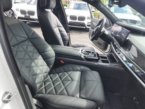 2023 BMW 7 Series 740i