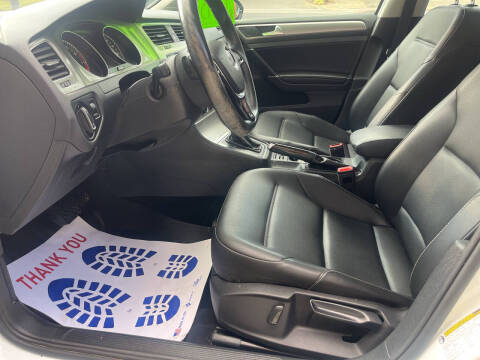 2017 Volkswagen Golf TSI SEL