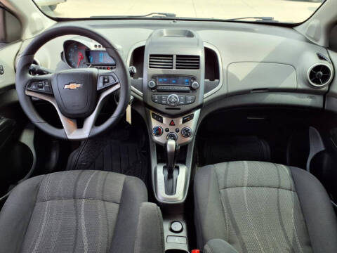 2015 Chevrolet Sonic LT Auto