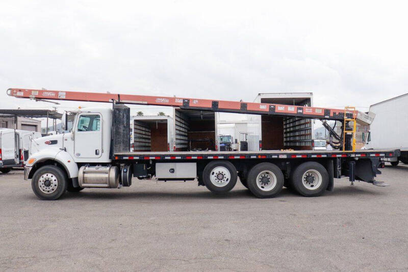 2020 Peterbilt 348
