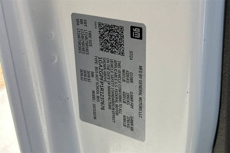 2024 Chevrolet Express LT 3500