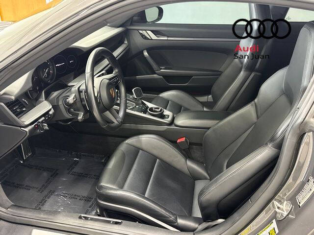 2021 Porsche 911 Carrera