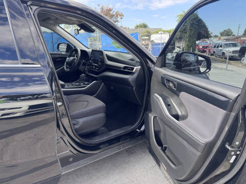 2021 Toyota Highlander L