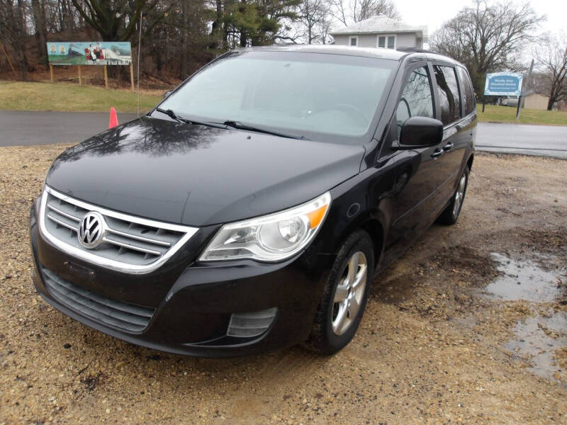 2011 Volkswagen Routan SE