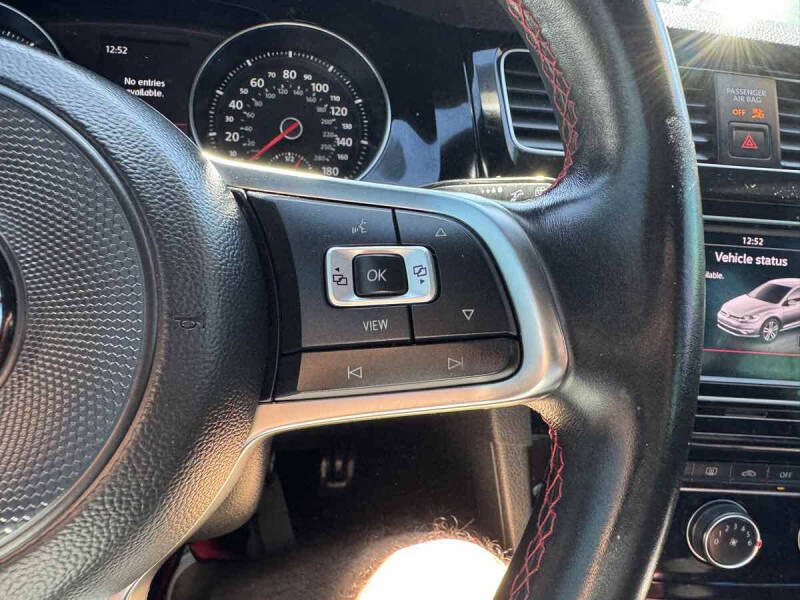 2019 Volkswagen Golf GTI S