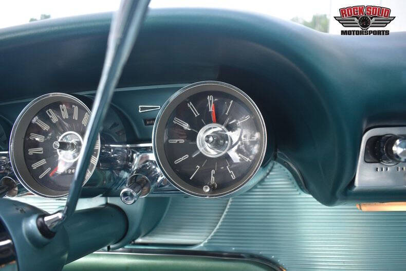 1962 Ford Thunderbird