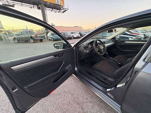 2012 Volkswagen Passat S PZEV