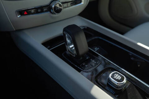 2024 Volvo S60 B5 Core Dark Theme