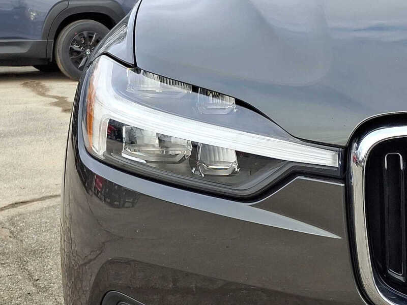 2021 Volvo XC60 T5 Momentum