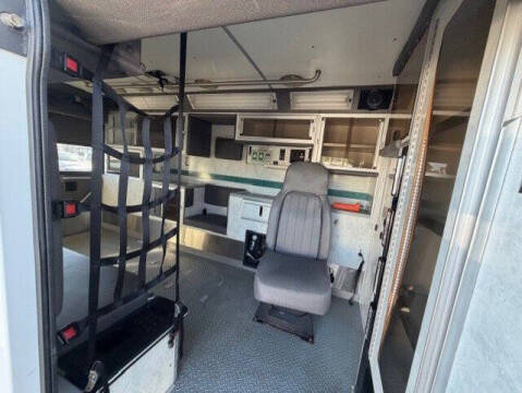 2003 Ford E-Series E-450 SD