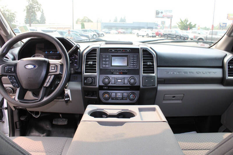 2017 Ford F-250 Super Duty XLT