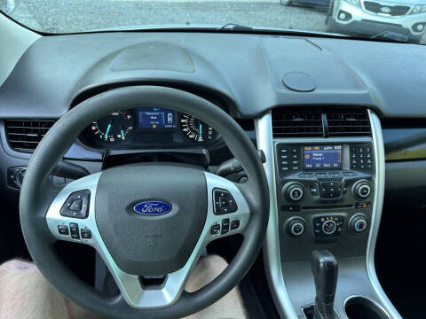 2011 Ford Edge SE