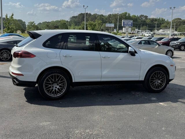 2017 Porsche Cayenne Platinum Edition