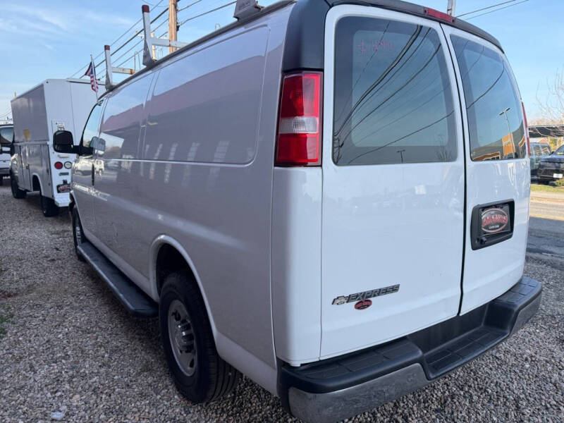 2018 Chevrolet Express 2500