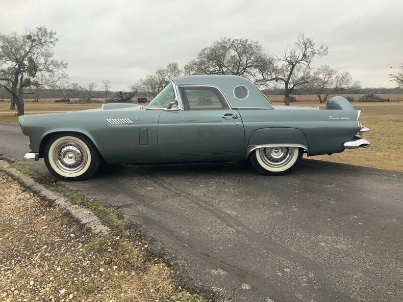 1956 Ford Thunderbird