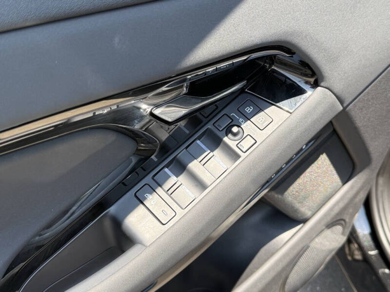 2025 Land Rover Range Rover Evoque P250 S