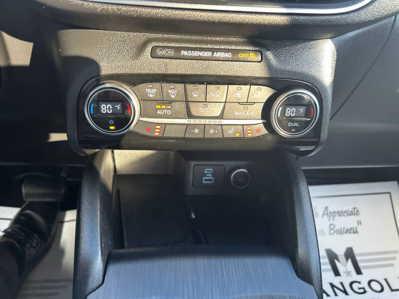 2021 Ford Escape Hybrid Titanium