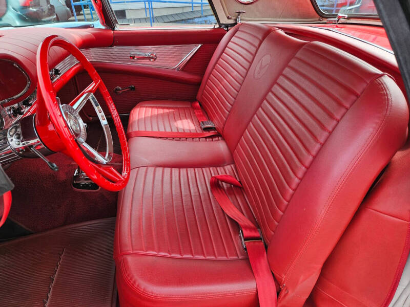 1957 Ford Thunderbird