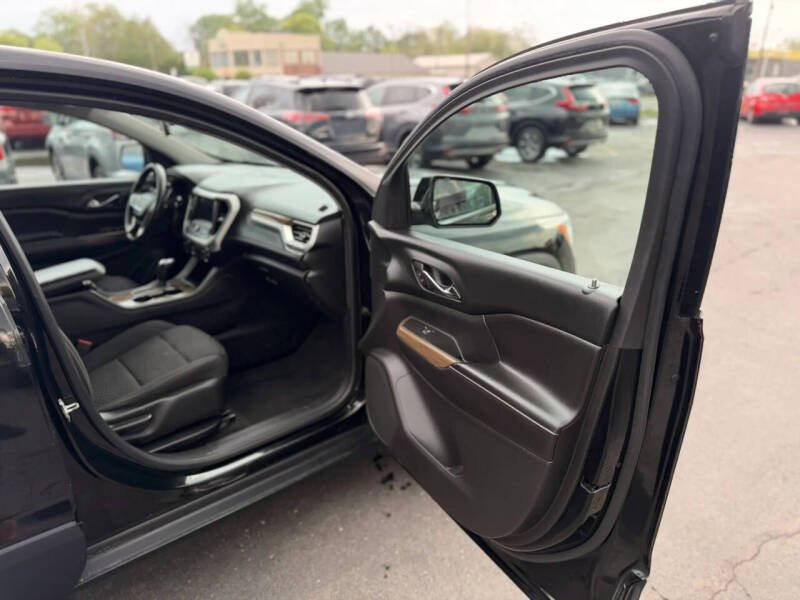 2017 GMC Acadia SLE-1