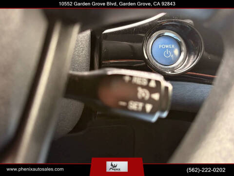 2016 Toyota Prius Two