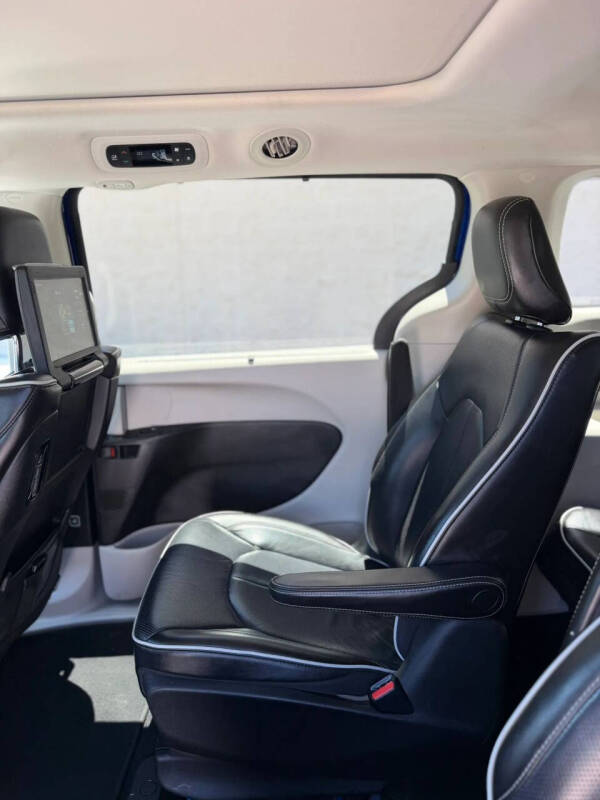 2021 Chrysler Pacifica Hybrid Limited