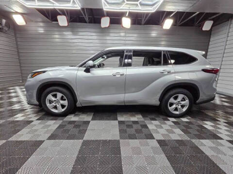 2021 Toyota Highlander LE