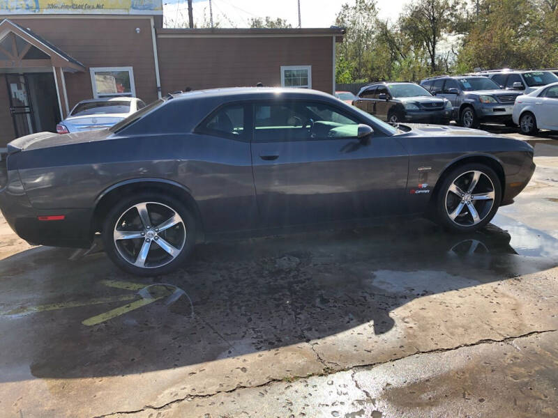 2014 Dodge Challenger SXT