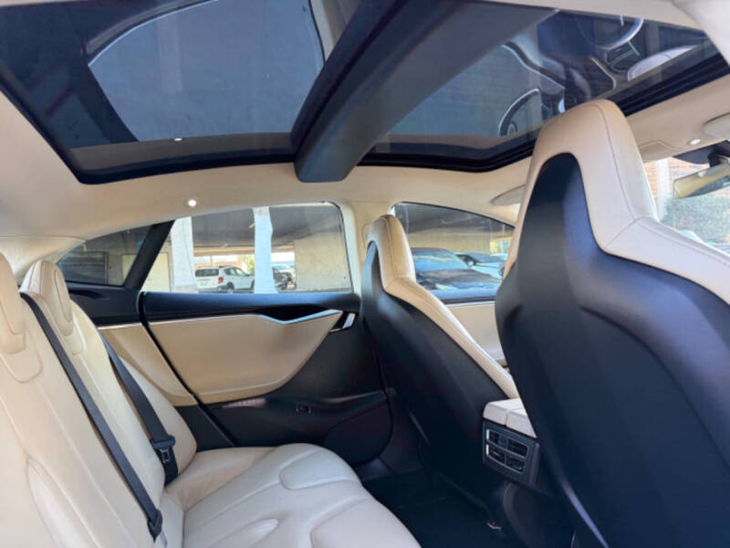2013 Tesla Model S