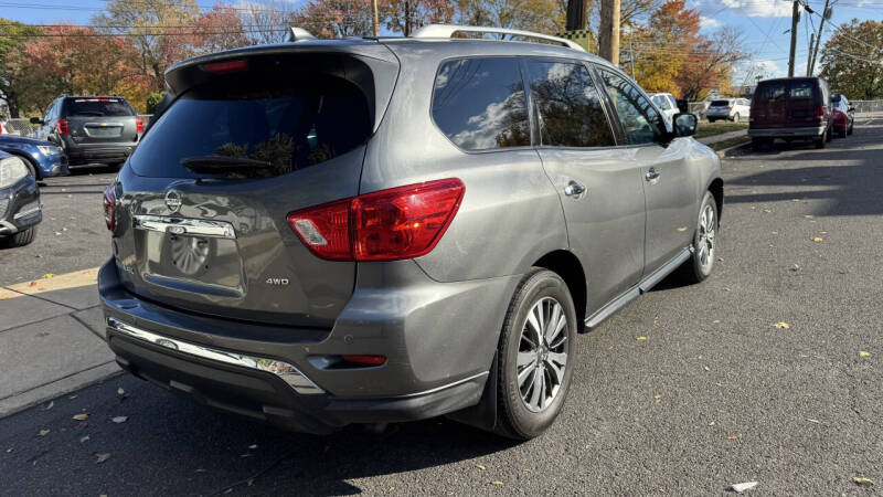 2019 Nissan Pathfinder S