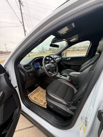 2025 Ford Escape ST-Line Select