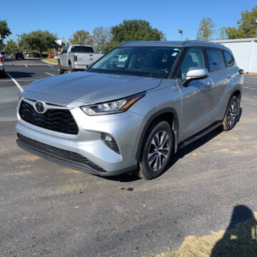 2020 Toyota Highlander for sale at Grand Rapids Motorcar in Grand Rapids MI