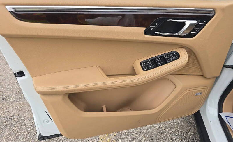 2016 Porsche Macan S